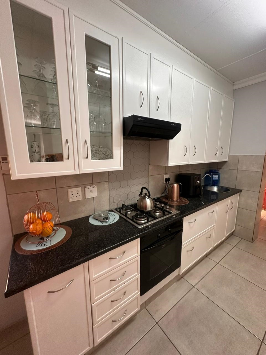 To Let 3 Bedroom Property for Rent in Flamwood North West